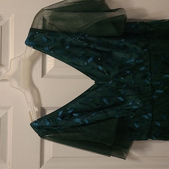 Forest green sequin and tulle gown - Picture 3 of 6